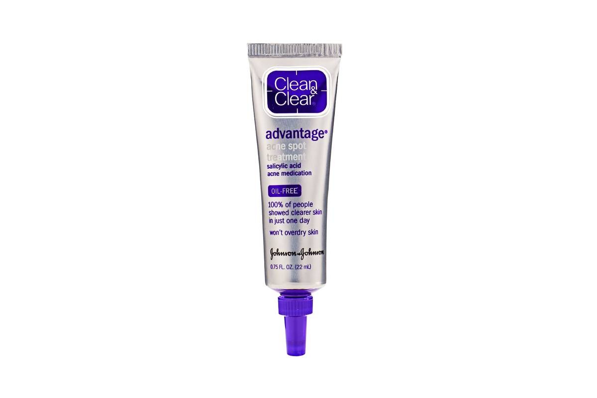 I don't always use this, i only use it if i have breakout or red spots that pop up but its great to use after you moisturize. 