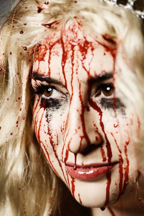 15. Final Look:- Bloody carrie