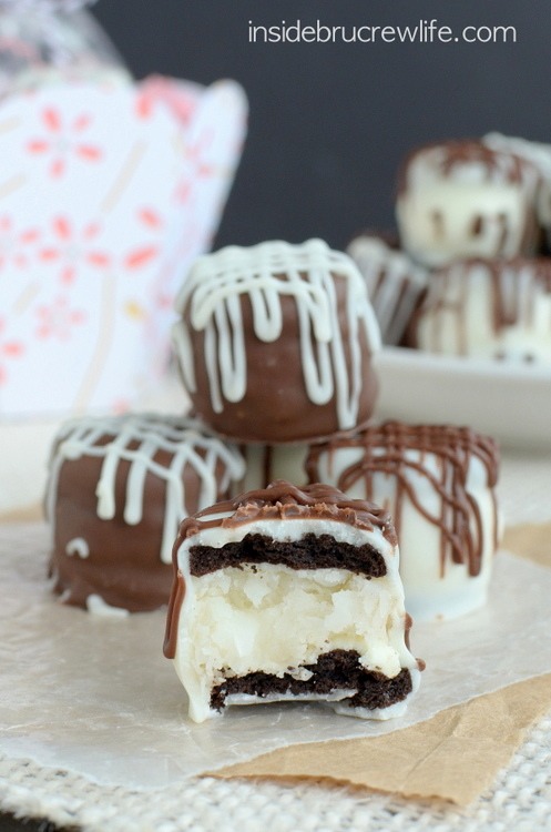 Oreo Coconut Cream Truffles 😍😍😍