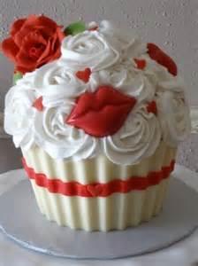 "Some Pretty Amazing Valentine Cupcake Ideas"