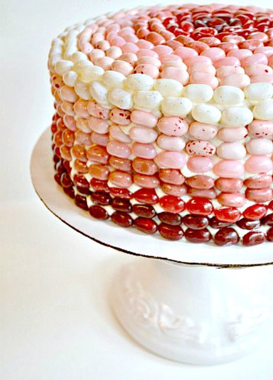 13. Pink Champagne Ombre Cake
This cake is about the only ombre out there that can compete with Jared Leto’s luscious locks.