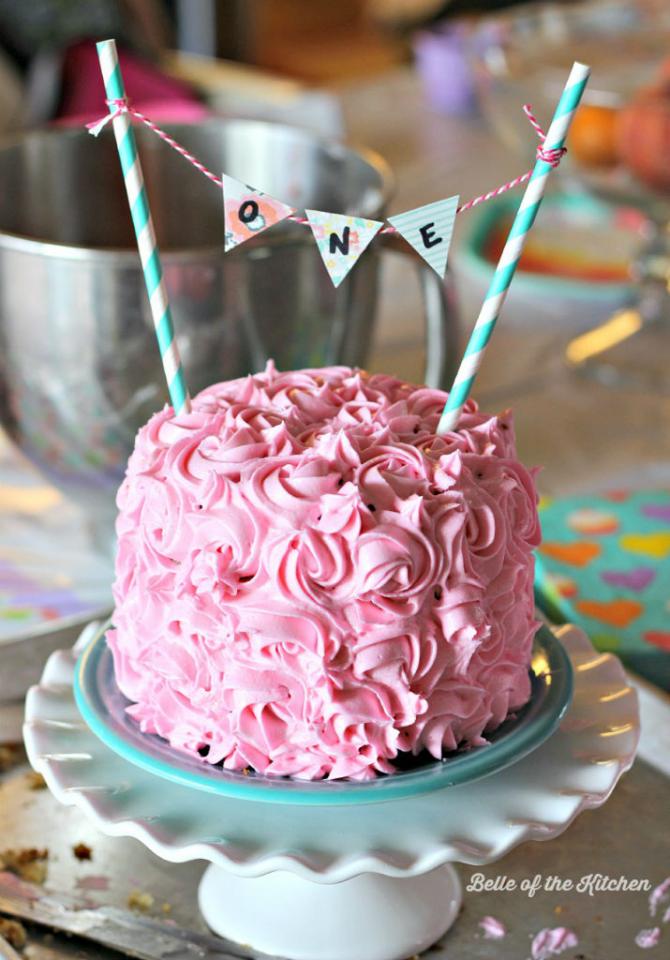 1st Birthday Smash Cake Tutorial + Simple Vanilla Cake Recipe 