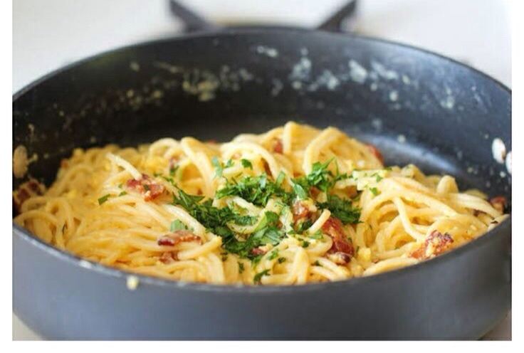 Add 2 tablespoon parsley, salt and freshly grounded black pepper, and fry two eggs and make it into scrambled eggs.