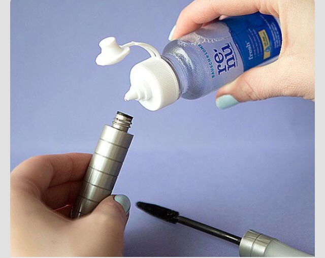 Add solution to your mascara and make it good as new!