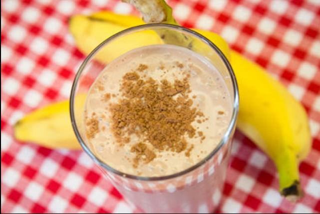2. ENERGY-BOOSTING SMOOTHIE!!!
This smoothie is more than just a delicious drink. Take a sip and revitalize your energy level. At under 250 calories, this refreshing blend is the perfect way to start off your day.