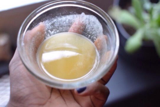 Mix until the mixture looks like the above photo.
When the baking soda reacts with the lime it will will start bubbling. Continue mixing till the bubbles go away