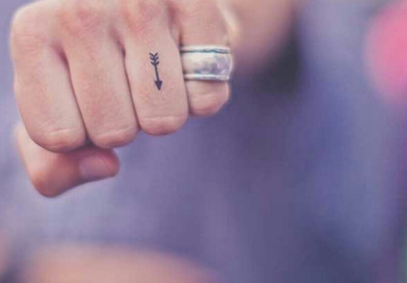   Beautiful Dainty Finger Tattoos For Women!