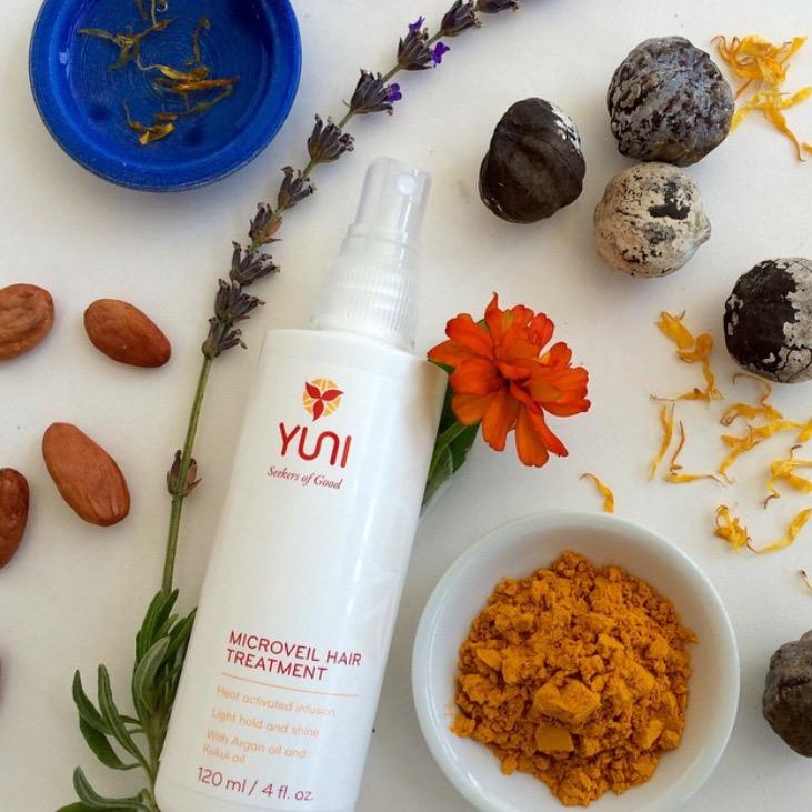 Why You Should Apply Oil Instead Of Dry Shampoo