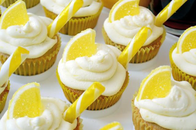 Arnold Palmer Cupcakes (sweet Tea And Lemon Cupcakes)