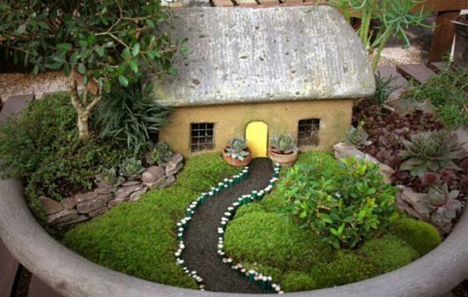 Fairy Gardens To Make With Your Kids!!