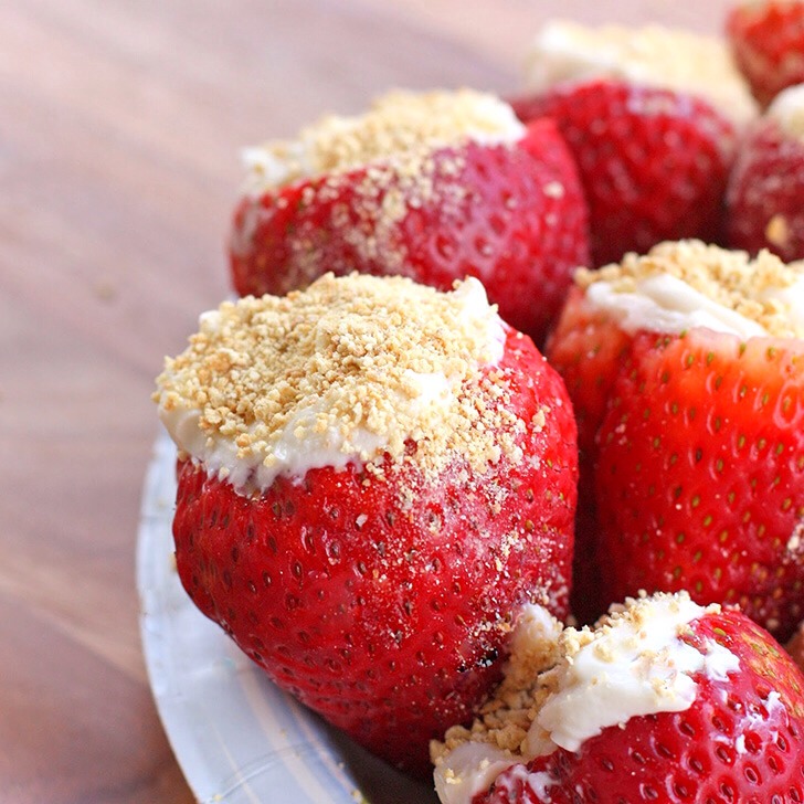 🍓🍓 Cheese Cake Stuffed Strawberries 🍓🍓