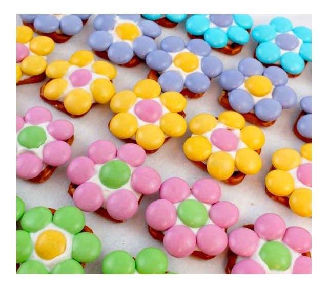 Flower Pretzel Bites 🌸