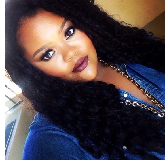 1. Natural eyeshadow, dark eyeliner, bold plum lips