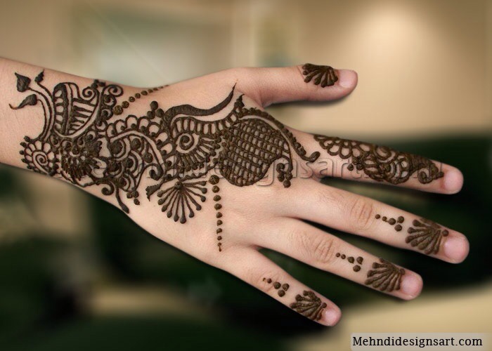 Simple Mehendi Designs 