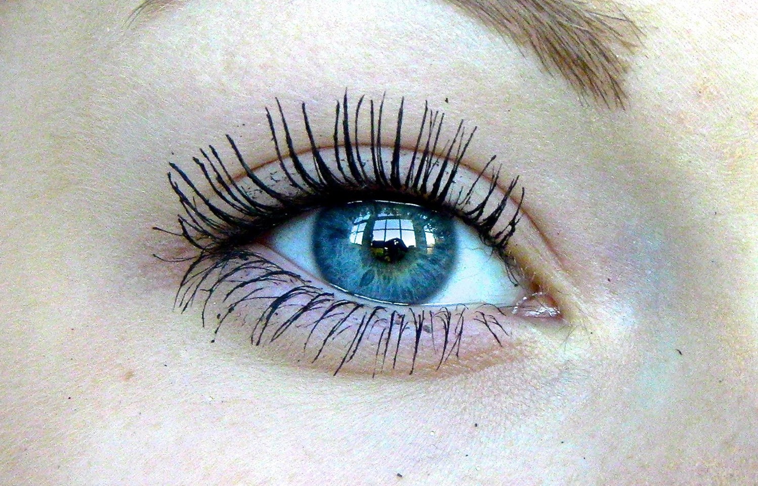 After your eyes, finish them with some mascara. Put on as much as you feel, just make sure they are noticeable so they make your eyes pop. 