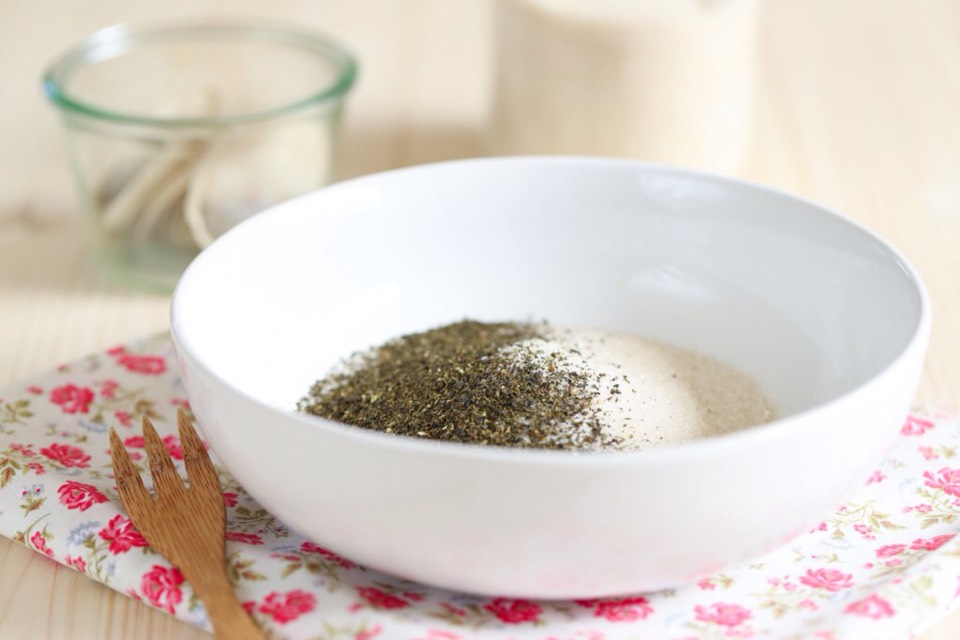 DIY HOMEMADE GREEN TEA EXFOLIATOR