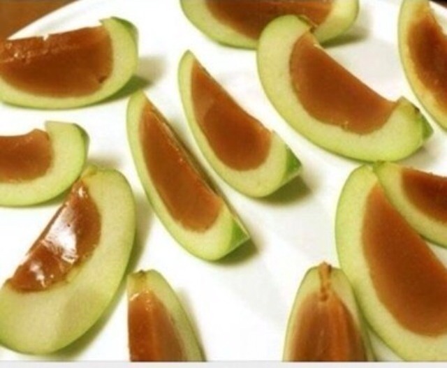 Then u just have to wait until the caramel or anything that u putted inside the apple is gonna freeze, and cut it got small pieces. And ta-da u got a delicious and super quick dessert . :) 