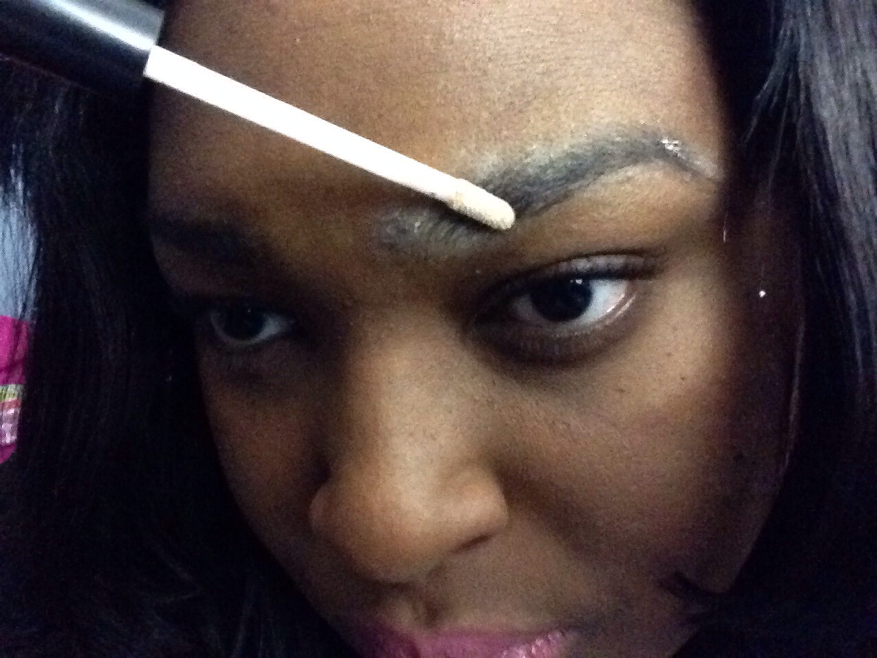 Use primer to ensure long lasting brows. Make sure to blend in the primer with the brush side of the Spooly 