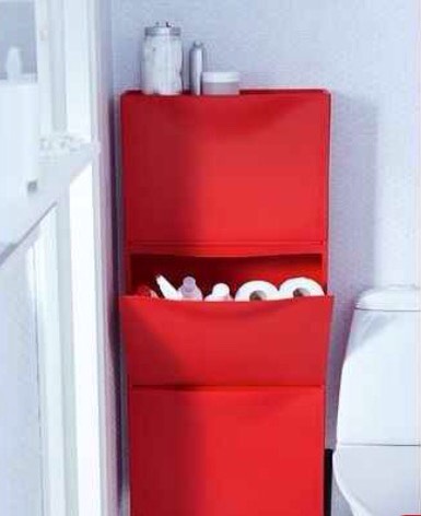Thrones also work well in small spaces like bathrooms to hide toilet paper rolls and cleaning supplies!!