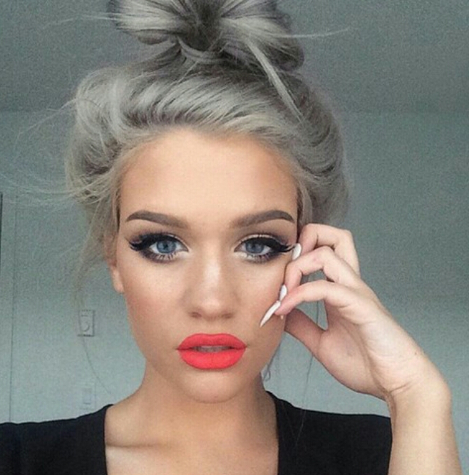 The Granny Hair Trend That Has Girls Going Silver!