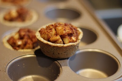 🍏Apple pie _ in an Apple🍏🍴😋
