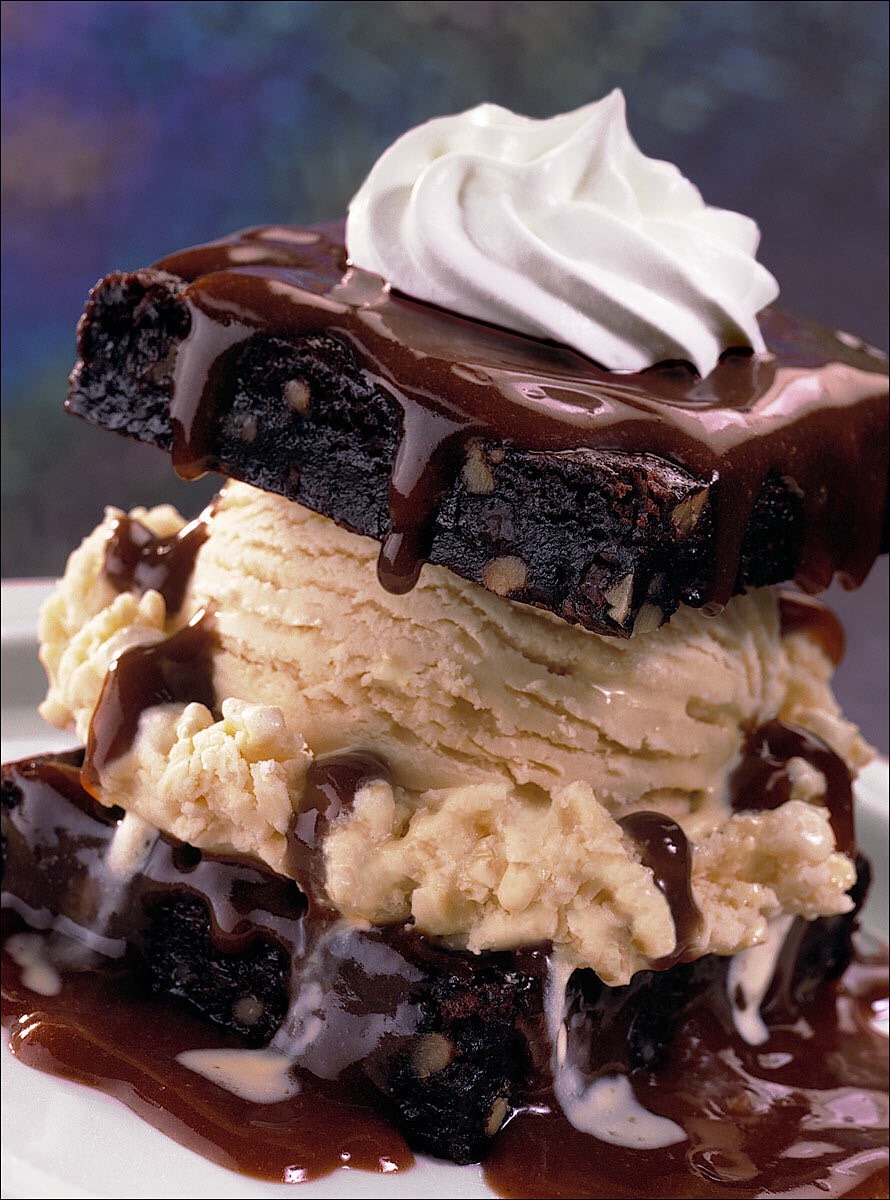 The Secret Of Getting A Perfect Brownie Sundae😱
