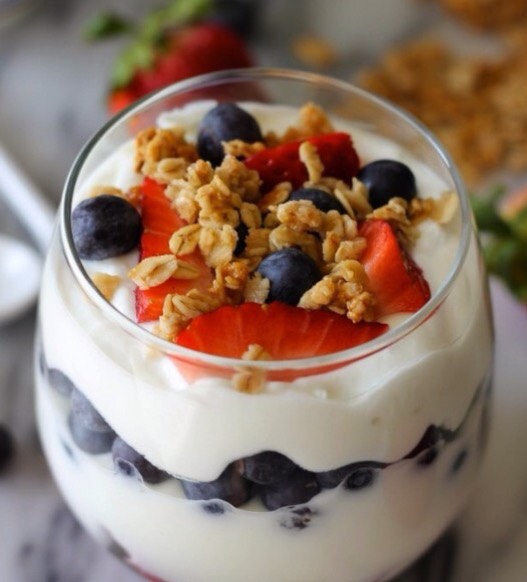 Greek Yogurt Berry Parfait 