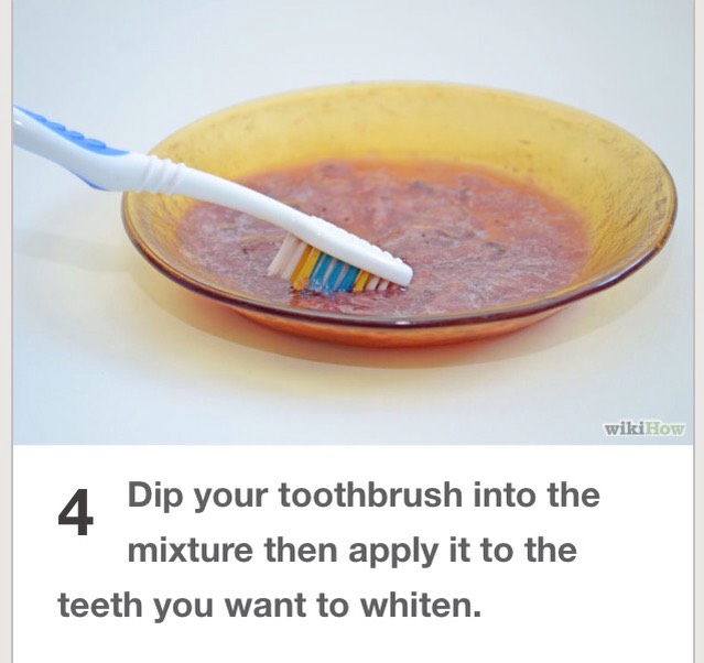 How To Whiten Your Teeth With A Strawberry🍓