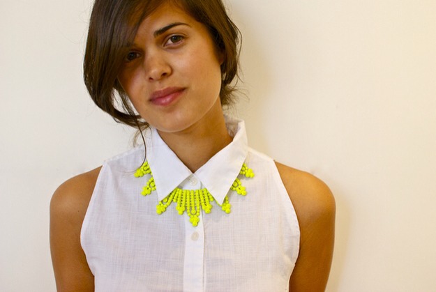 I wasn't sure about the Spray Painted Rhinestone Necklace, but it looks like new! I love the vibrant color! You could also spray glitter over the color if you still want to sparkle!✨
If you enjoyed this tip, please 👍Like & Share. I'm looking for hip tipsters,so if you follow me I'll follow you! 😃