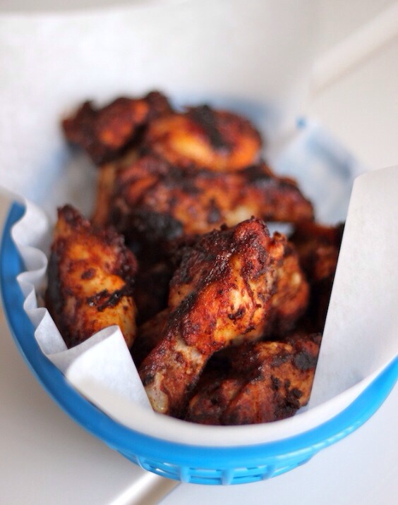 Jerk Chicken Wings W/ Red Pepper Cream Sauce. YUM!! 😋🙌