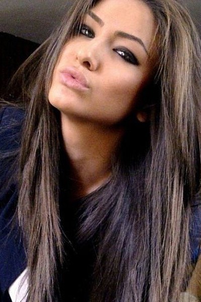 This smudged eyeliner gives off a sultry-grunge vibe.

