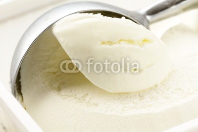 Purchase a container of Light Vanilla Ice Cream. Most light vanilla ice creams should be less than 150 calories per serving. For instance, "Kroger artisan vanilla bean deluxe churned light ice cream" is 110 calories per serving (half a cup.)
