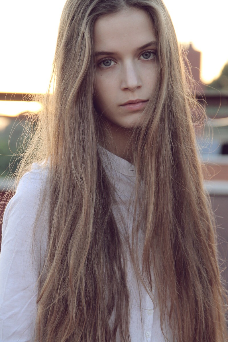 This is a simple yet effective way to stimulate hair growth. Made easy and spa like.