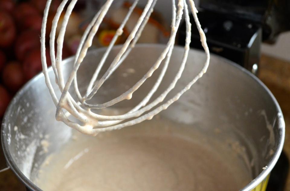 STEP 5: Combine the wet and dry ingredients.