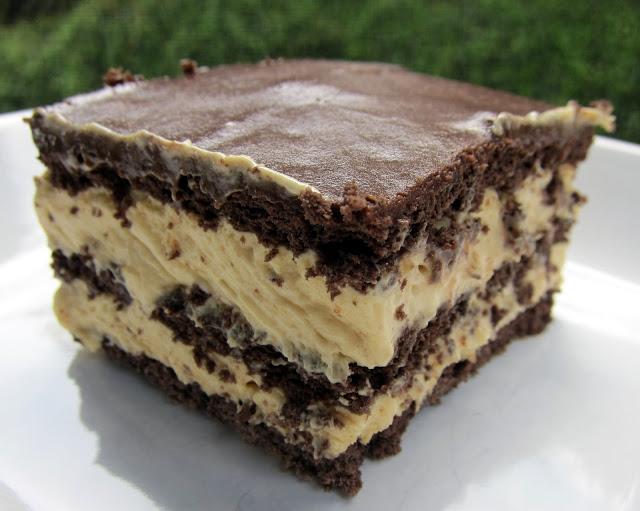 Peanut Butter Chocolate Éclair Cake 