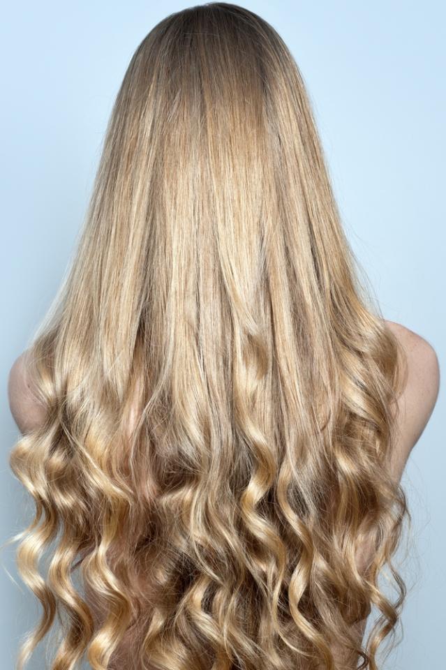 Use A Flat Iron To Create Waves
Flat irons are amazing tools with multiple uses. Not only can you use it to straighten your hair, you can also create tight curls or soft romantic waves.
