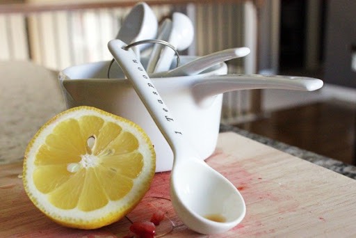 Ingredients:
-2 c. REAL® whipping cream or heavy cream
-1 c. granulated sugar
-2 lemons