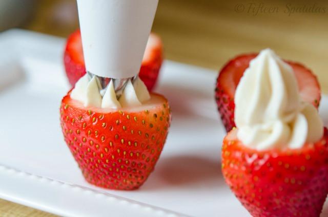 YUMMY “Cheesecake Twist” Stuffed Strawberries