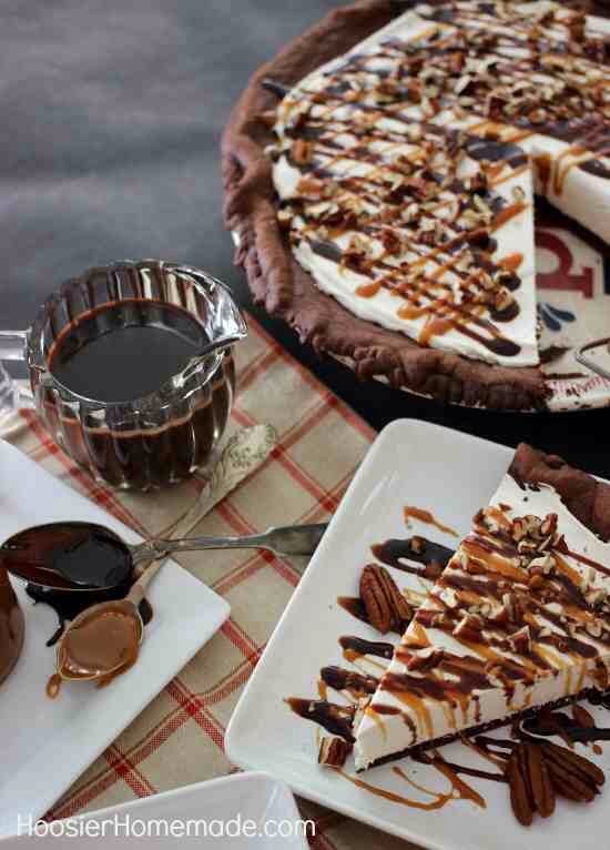 Turtle Cheesecake Pie😋
