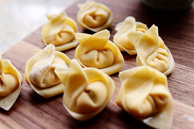 Cream Cheese Stuffed Wontons
