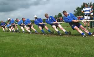 3. Tug-of-Water — the outdoor and summer take on the classic tug-of-war game. It is the perfect way to teach the value of teamwork to kids and foster team spirit in adults. Start by placing the water sprinkler in the middle of your lawn. Then have two teams hold each end of a rope (or garden hose). 