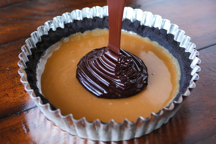 Dark Chocolate Salted Caramel Oreo Pie 