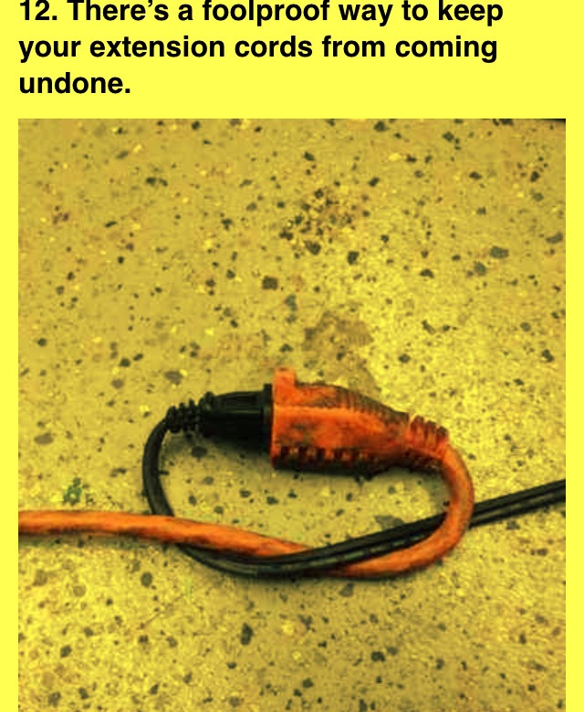 Plug the cords into a loop to avoid disconnection.