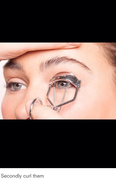 Want Longer Looking Lashes In Minutes?🙋