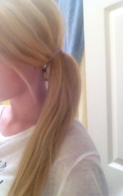 ✨First, begin by making a basic side ponytail.✨
