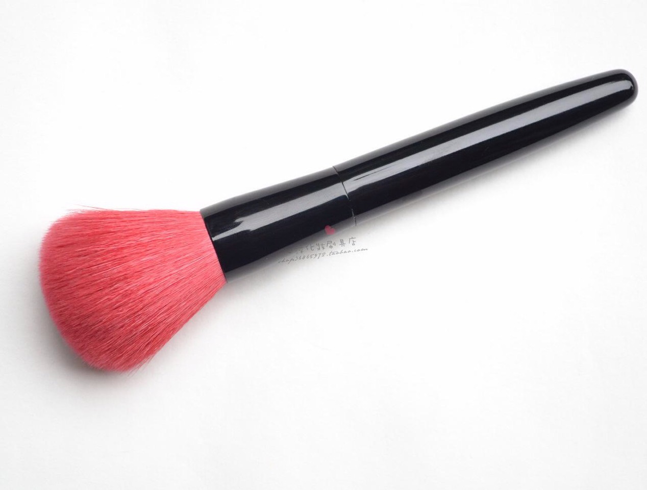 HOW TO CLEAN YOUR MAKEUP BRUSHES ☺️