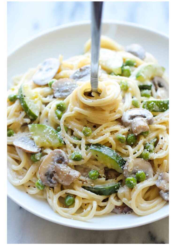 One Pot Zucchini Mushroom Pasta!!