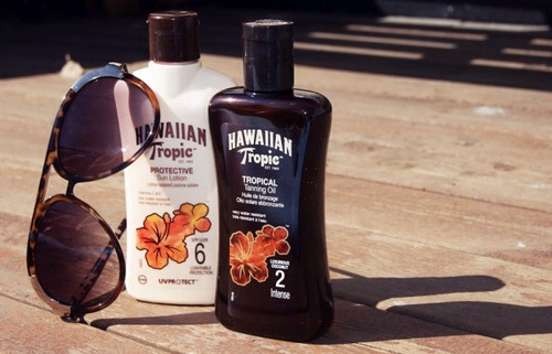 Sunscreen is so important. Like seriously, you need it. You can still tan, but you need to wear sun screen. It's like the most important thing 🌀