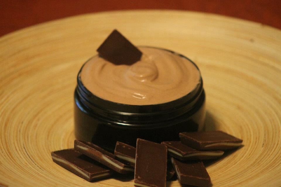 ✨DEEP CONDITIONERS✨
Deep conditioners are great if you have damaged and split ends, you can buy them from a chemist or anywhere that sells hair products, or you could look up some recipes to make your own deep conditioner