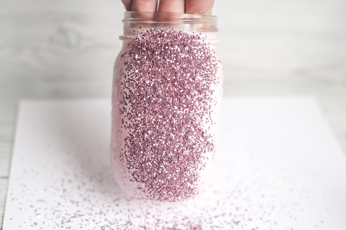 Add som glitter but not that much!!!!